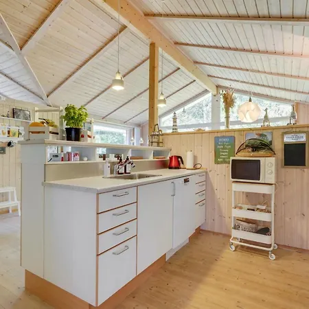 Milda - 1-9km From The Sea By Interhome Hals